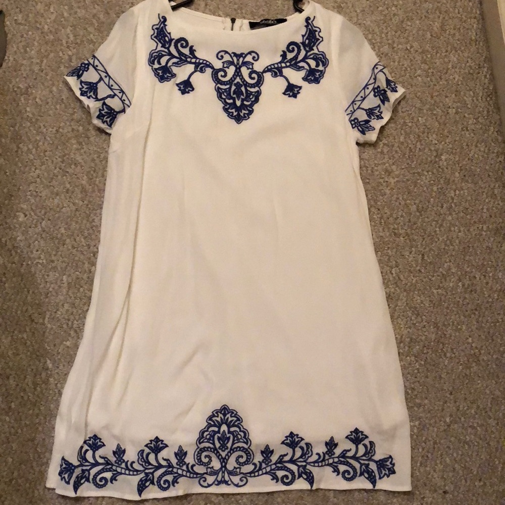 Lulu’s Embroidered Shift Dress